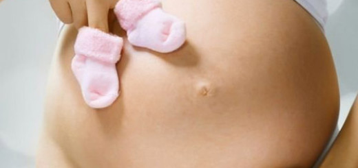 A pregnancy belly and cute boots. Mammary cyst when pregnant - expected mom should know.